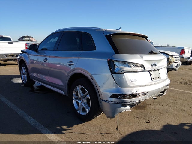 WA1ANAFY0J2041687 Audi Q5 2.0t Premium/2.0t Tech Premium