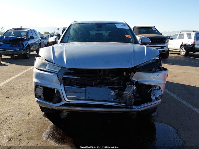 WA1ANAFY0J2041687 Audi Q5 2.0t Premium/2.0t Tech Premium
