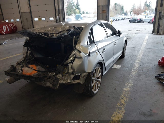 2015 AUDI A3 WAUAJGFF9F1096653 Photo 3