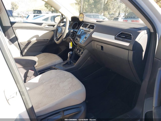 3VV1B7AX5KM039879 Volkswagen Tiguan 2.0t S