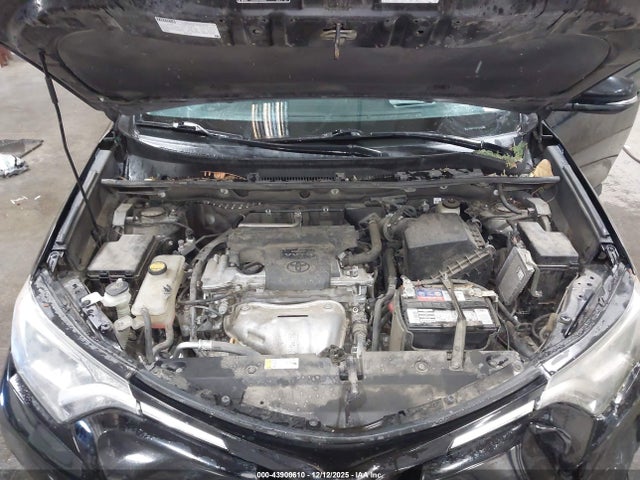 Toyota Rav4 Xle 2018 2T3RFREV0JW792923 Image 10