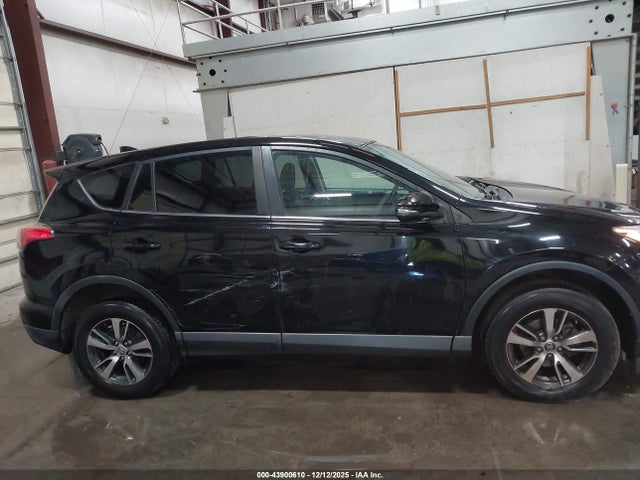 Toyota Rav4 Xle 2018 2T3RFREV0JW792923 Image 13