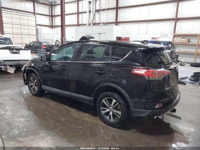 Toyota Rav4 Xle 2018 2T3RFREV0JW792923 Image 3