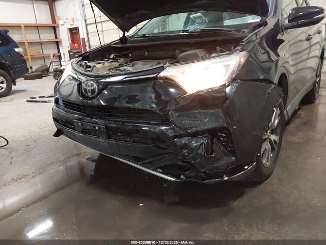 Toyota Rav4 Xle 2018 2T3RFREV0JW792923 Image 6