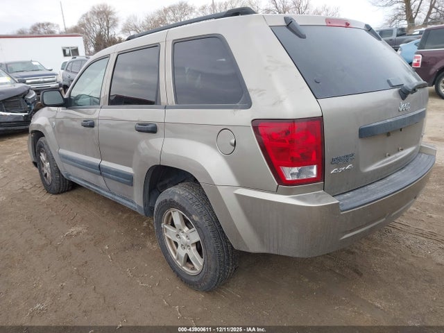 2005 JEEP GRAND CHEROKEE 1J4HR48N35C608241 Photo 2