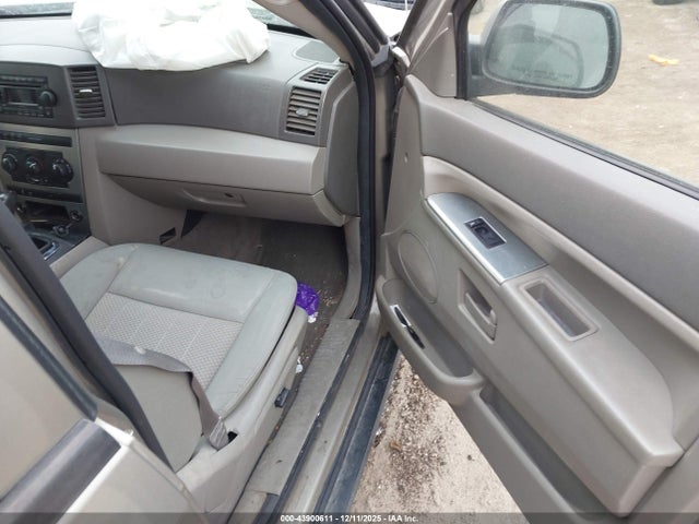 2005 JEEP GRAND CHEROKEE 1J4HR48N35C608241 Photo 4