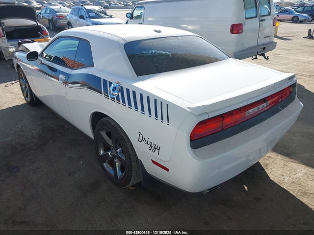 Dodge Challenger 2014 2C3CDYAG9EH139708 Image 3