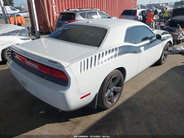 Dodge Challenger 2014 2C3CDYAG9EH139708 Image 4