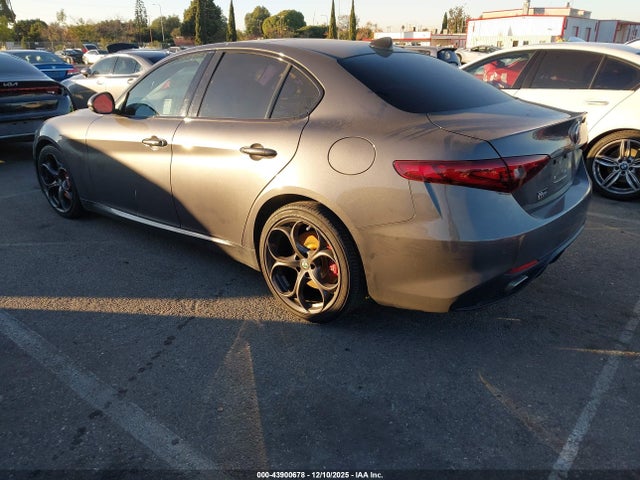ZARFAMBN3K7603984 Alfa Romeo Giulia Ti Sport Rwd
