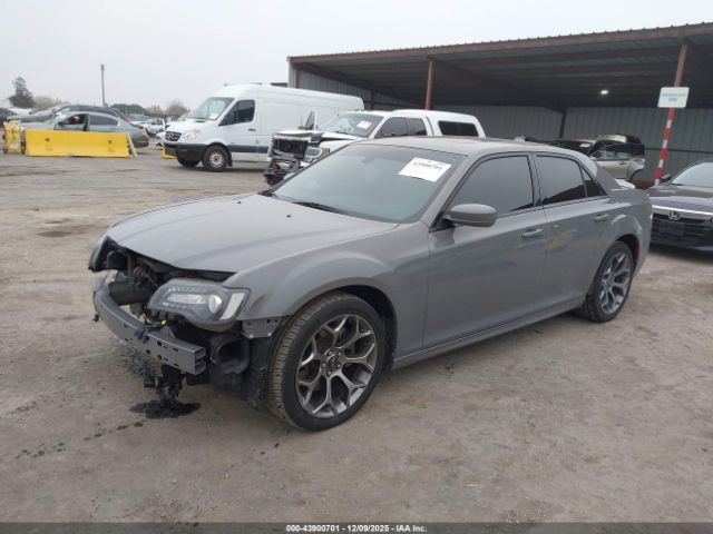 2018 CHRYSLER 300 2C3CCABT0JH117211 Photo 1