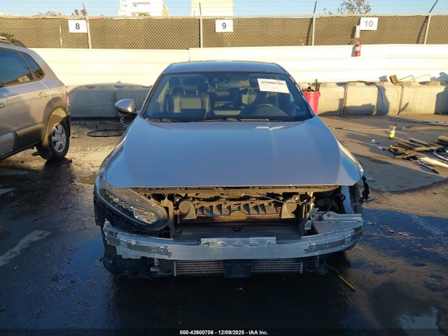 1HGCV1F33KA028718 Honda Accord Sport
