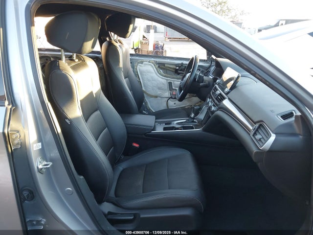 1HGCV1F33KA028718 Honda Accord Sport