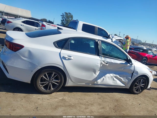 3KPF24ADXNE474369 KIA Forte Lxs