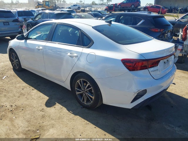 3KPF24ADXNE474369 KIA Forte Lxs