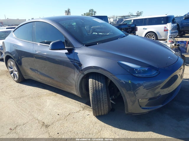 2022 TESLA MODEL Y 7SAYGDEE4NF561954 Photo 0