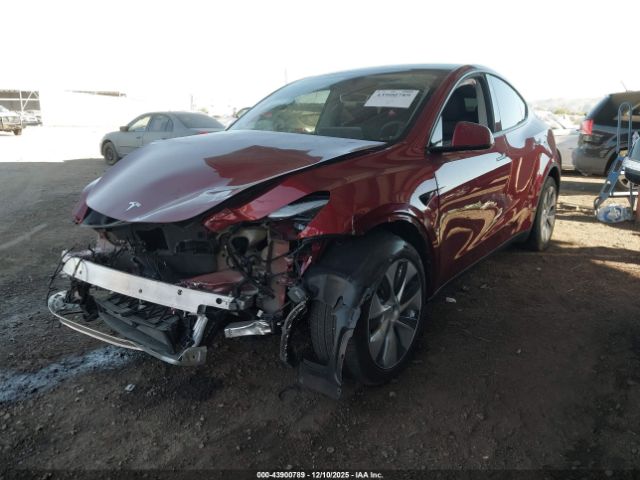 2024 TESLA MODEL Y 7SAYGDEE8RA275110 Photo 1