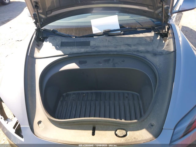2025 TESLA MODEL 3 5YJ3E1ET7SF926407 Photo 9