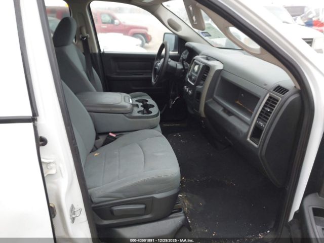 2013 RAM 1500 1C6RR6FT3DS500575 Photo 4
