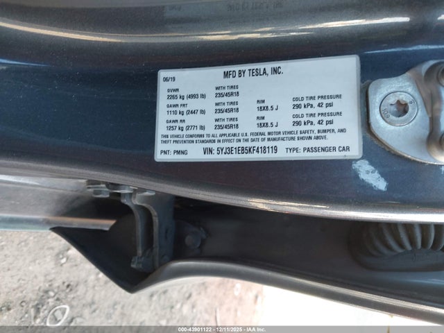 2019 TESLA MODEL 3 5YJ3E1EB5KF418119 Photo 8