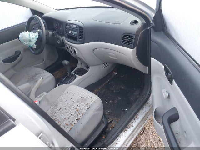 2009 HYUNDAI ACCENT KMHCN46CX9U282608 Photo 4