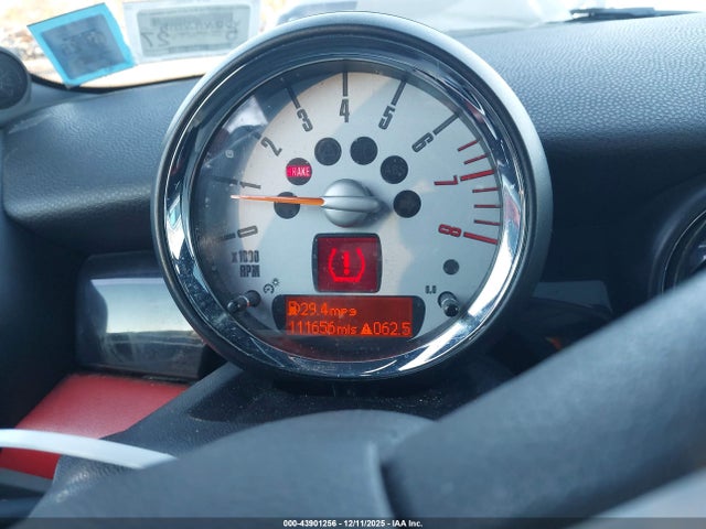 2007 MINI COOPER S WMWMF73537TT80411 Photo 6