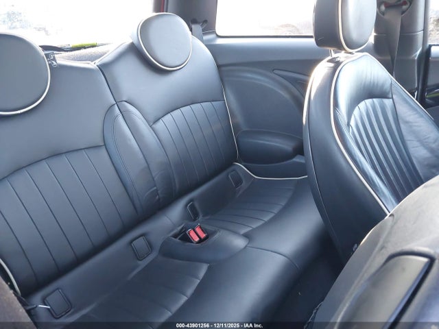 2007 MINI COOPER S WMWMF73537TT80411 Photo 7