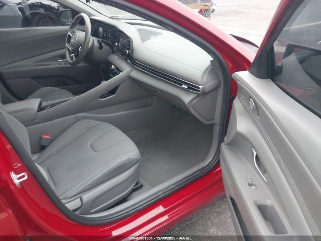 2022 HYUNDAI ELANTRA KMHLS4AG1NU253480 Photo 4