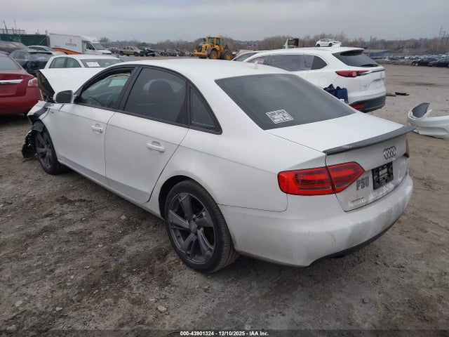2010 AUDI A4 WAUBFAFL6AN020494 Photo 2