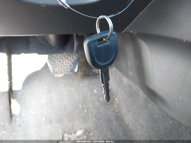 43901421 :رقم المزاد ، JM1BL1SF8A1265851 vin ، 2010 Mazda Mazda3 I Sport مزاد بيع