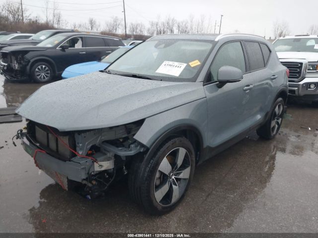 2021 VOLVO XC40 YV4162UK2M2427343 Photo 1