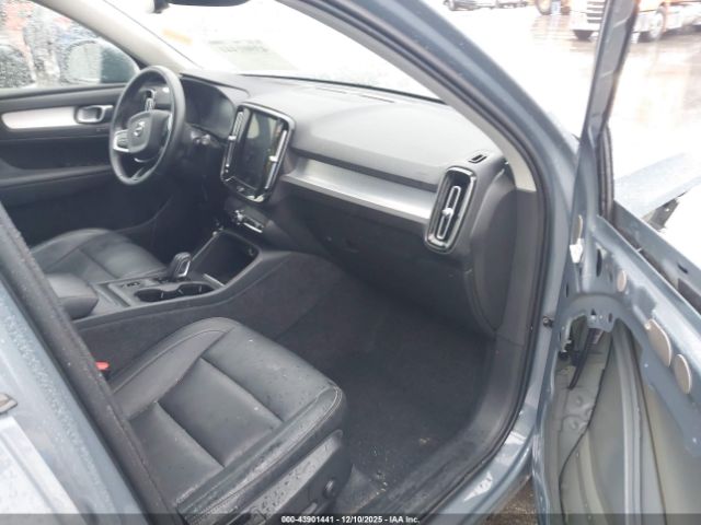 2021 VOLVO XC40 YV4162UK2M2427343 Photo 4