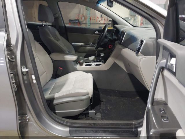2017 KIA SPORTAGE KNDPM3AC4H7235596 Photo 4