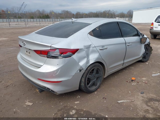 Продаж на аукціоні авто 2018 Hyundai Elantra Sel, vin: 5NPD84LF0JH336740, номер лоту: 43901502