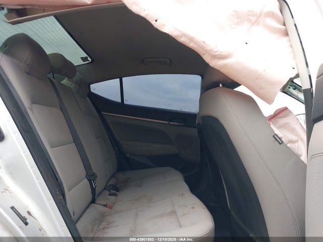 Продаж на аукціоні авто 2018 Hyundai Elantra Sel, vin: 5NPD84LF0JH336740, номер лоту: 43901502