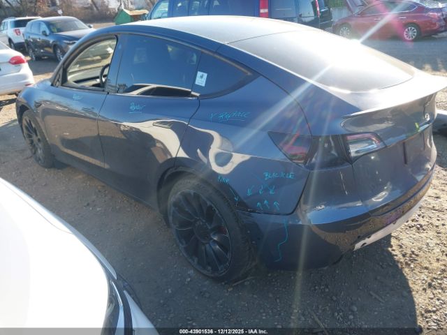 2022 TESLA MODEL Y 7SAYGDEF5NF500654 Photo 2