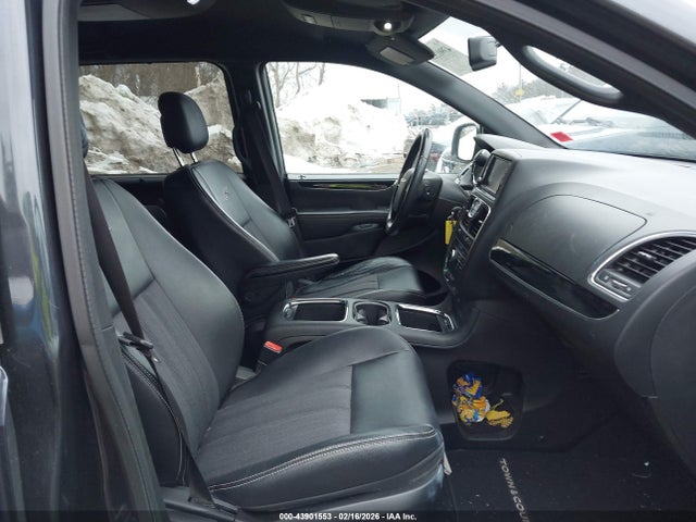 Продажа на аукционе авто 2014 Chrysler Town & Country S, vin: 2C4RC1HG5ER192454, номер лота: 43901553