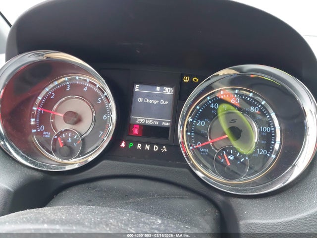 Продажа на аукционе авто 2014 Chrysler Town & Country S, vin: 2C4RC1HG5ER192454, номер лота: 43901553