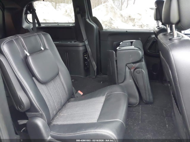 Продажа на аукционе авто 2014 Chrysler Town & Country S, vin: 2C4RC1HG5ER192454, номер лота: 43901553