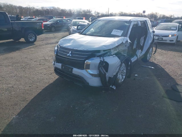 2022 MITSUBISHI OUTLANDER JA4J4TA88NZ082894 Photo 1