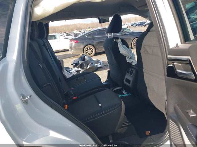 2022 MITSUBISHI OUTLANDER JA4J4TA88NZ082894 Photo 7