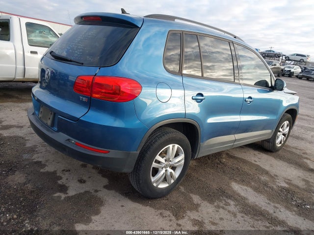 2017 VOLKSWAGEN TIGUAN WVGAV7AXXHK004093 Photo 3