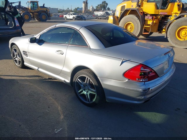 2005 MERCEDES-BENZ SL 500 WDBSK75F55F090385 Photo 2