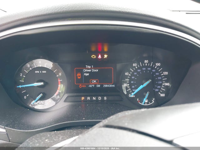 43901684 :رقم المزاد ، 3FA6P0H72GR394141 vin ، 2016 Ford Fusion Se مزاد بيع