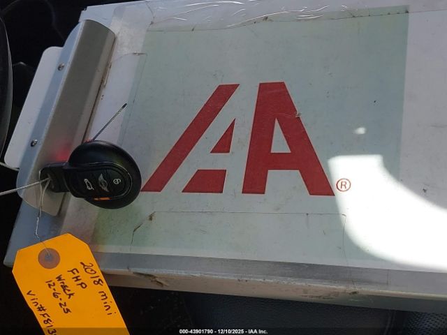 2018 MINI HARDTOP WMWXU1C50J2F81358 Photo 10