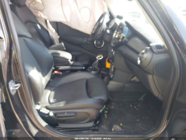 2018 MINI HARDTOP WMWXU1C50J2F81358 Photo 4