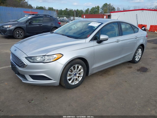 Ford FUSION S 2017 3FA6P0G78HR126228 Image 2