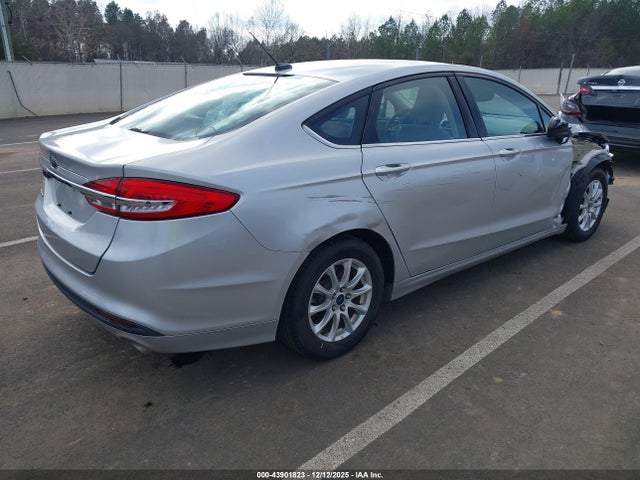 Ford FUSION S 2017 3FA6P0G78HR126228 Image 4