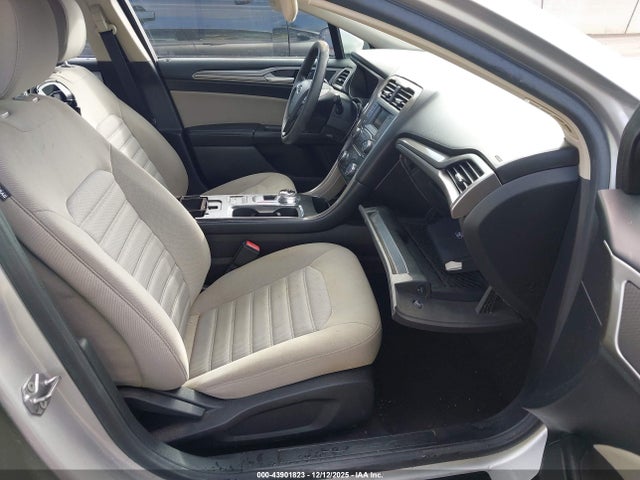 Ford FUSION S 2017 3FA6P0G78HR126228 Image 5