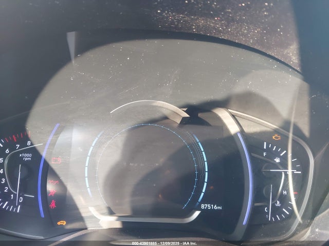 2019 HYUNDAI SANTA FE 5NMS33ADXKH025932 Photo 6