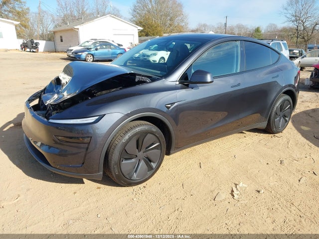 2026 TESLA MODEL Y 7SAYGDED5TA462609 Photo 1